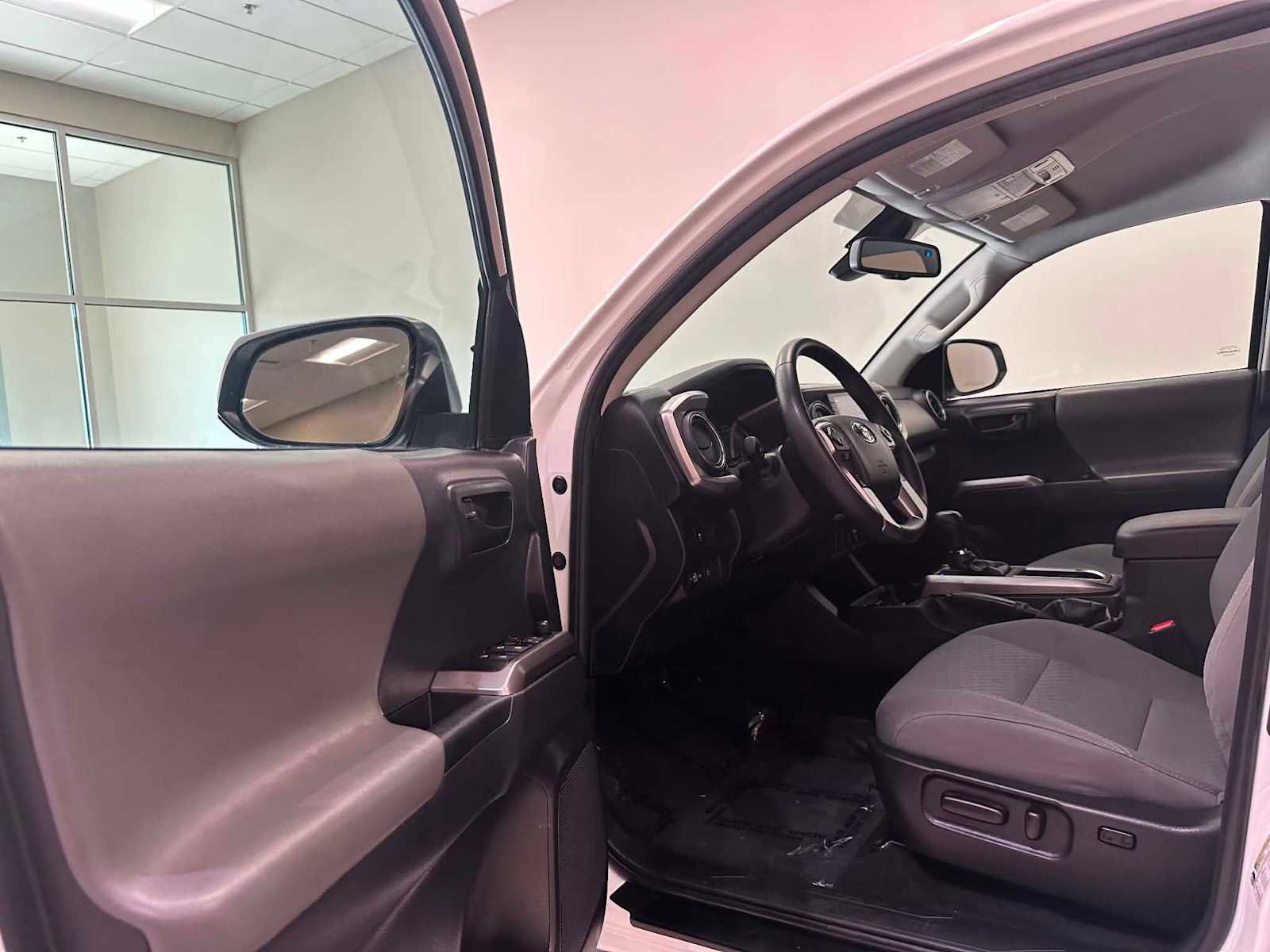 Certified 2023 Toyota Tacoma SR5 RWD image 21