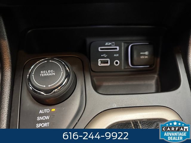 Used 2018 Jeep Cherokee Limited image 16