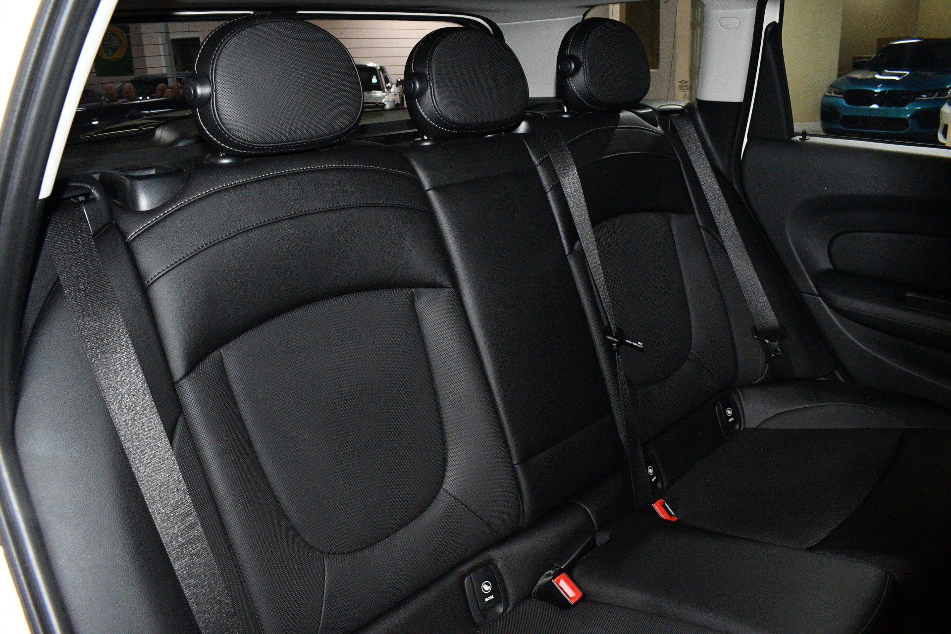 Used 2016 MINI Cooper Clubman FWD image 16