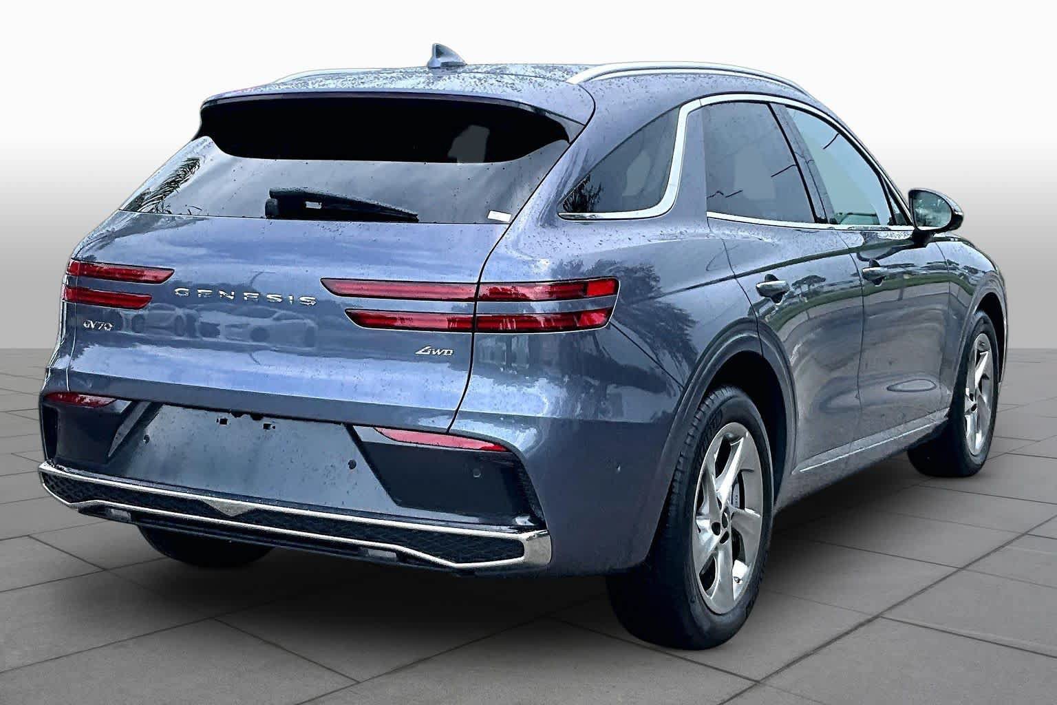 Used 2026 Genesis GV70 2.5T Advanced AWD/4WD image 13