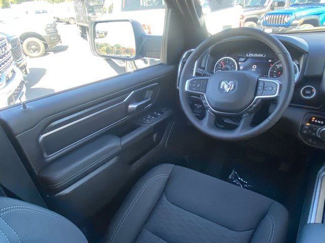 New 2026 RAM 1500 4x4 Crew Cab image 33