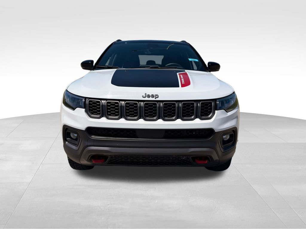 Used 2025 Jeep Compass Trailhawk AWD/4WD image 28