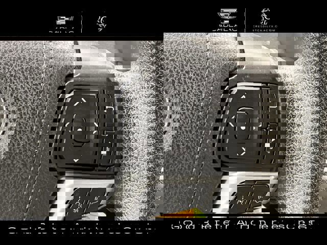 Used 2019 Toyota Highlander LE FWD image 13