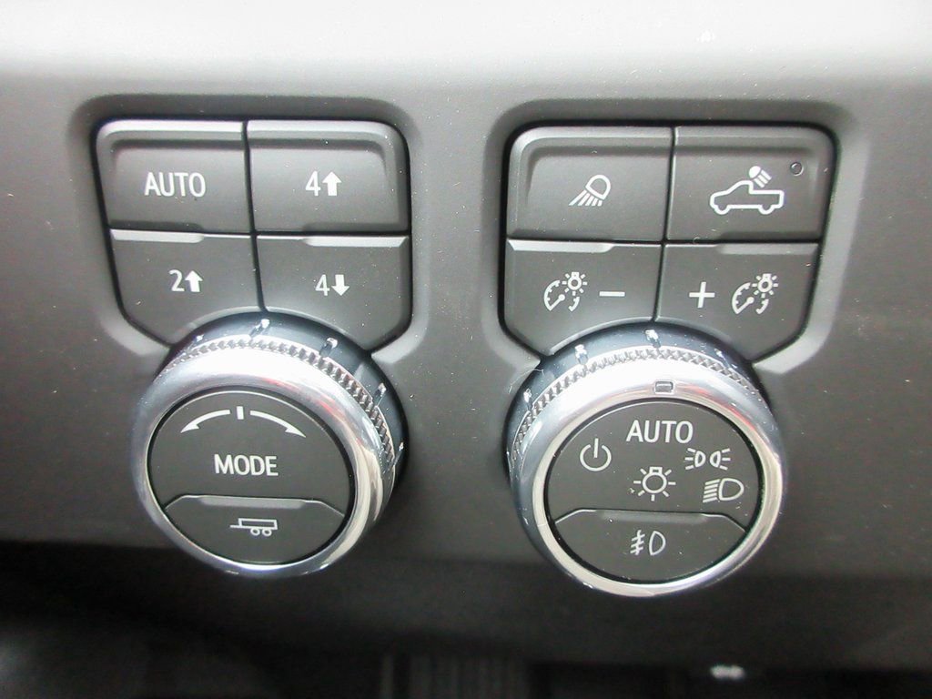 New 2026 GMC Sierra 3500 AT4 w/ AT4 Premium Plus Package image 18