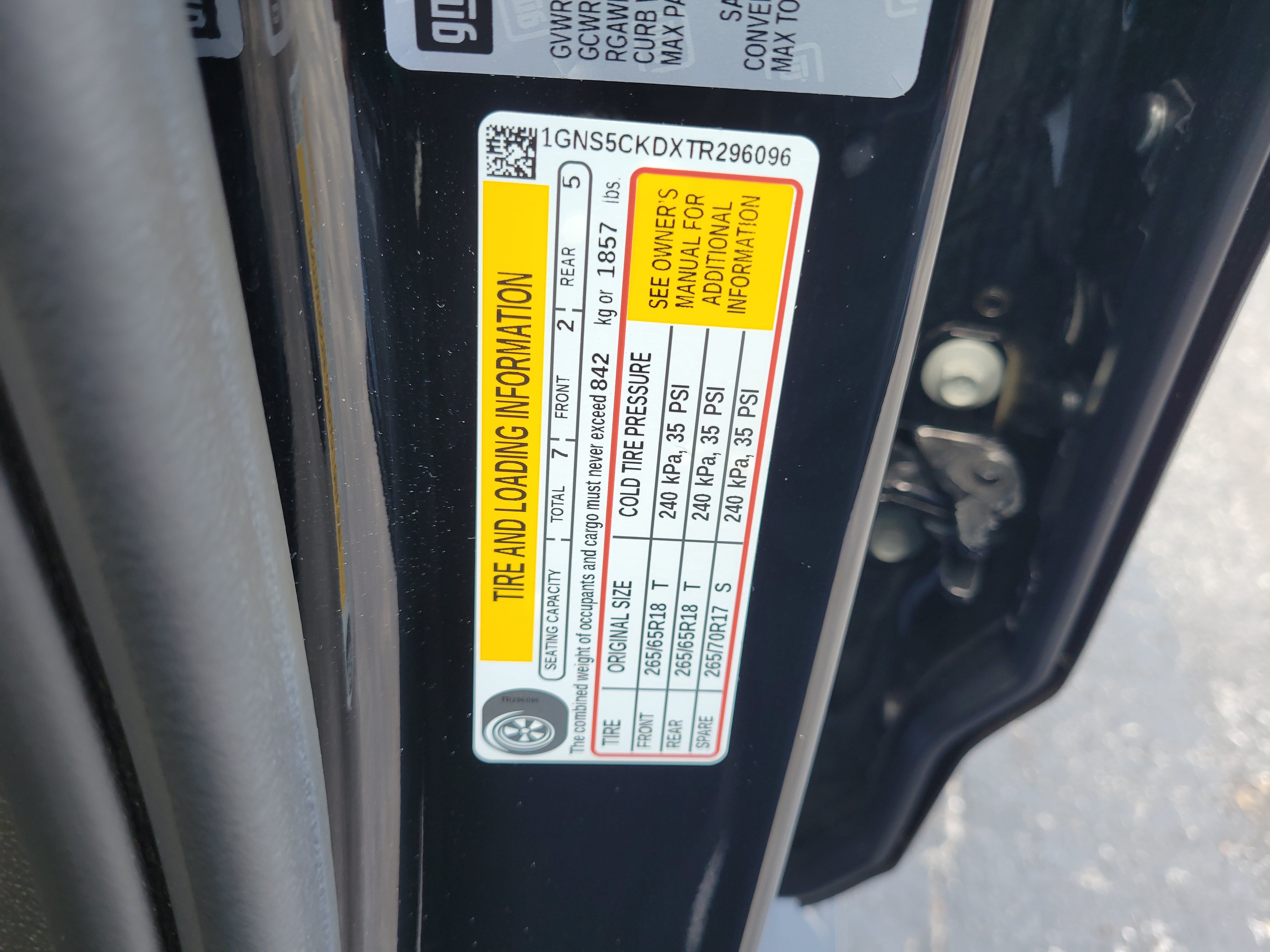 Used 2026 Chevrolet Suburban LT w/ Comfort Package RWD image 53