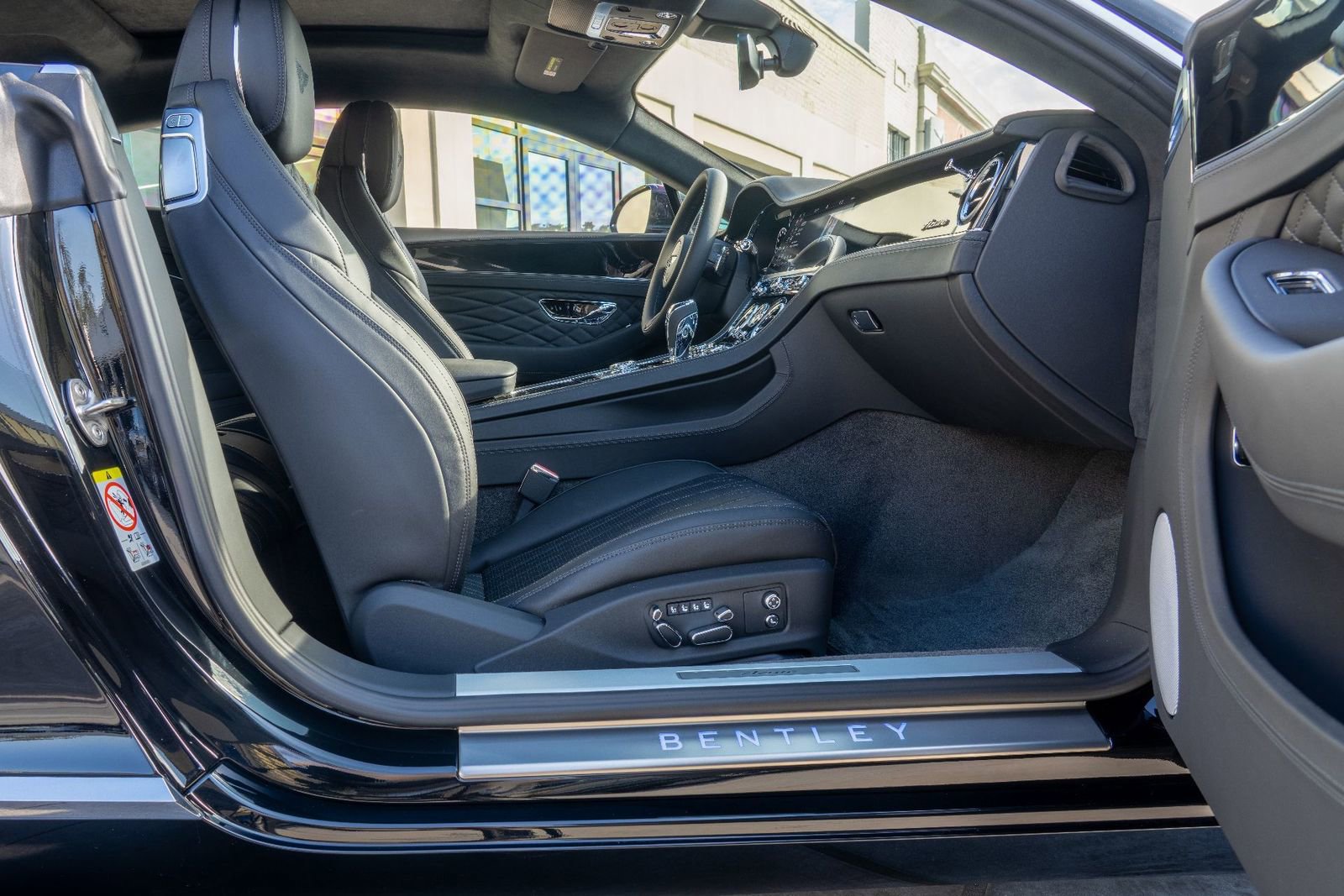 Used 2024 Bentley Continental GT Azure image 22