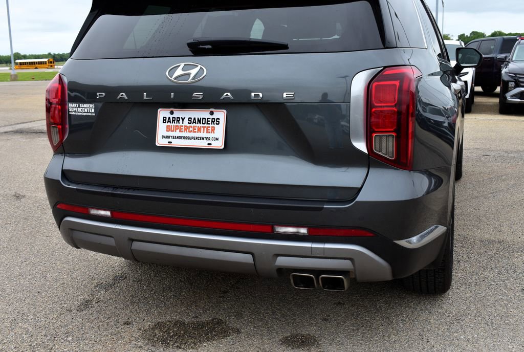 Used 2023 Hyundai Palisade Limited FWD image 9