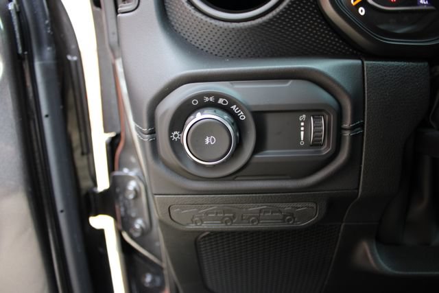 New 2027 Jeep Wrangler Unlimited Rubicon AWD/4WD image 19