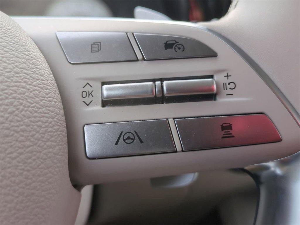 Used 2023 Hyundai Palisade Calligraphy image 16