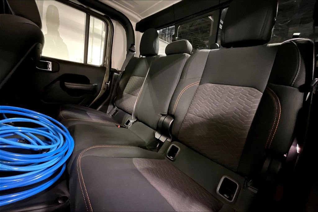 Used 2020 Jeep Gladiator Mojave w/ Trailer Tow Package image 32