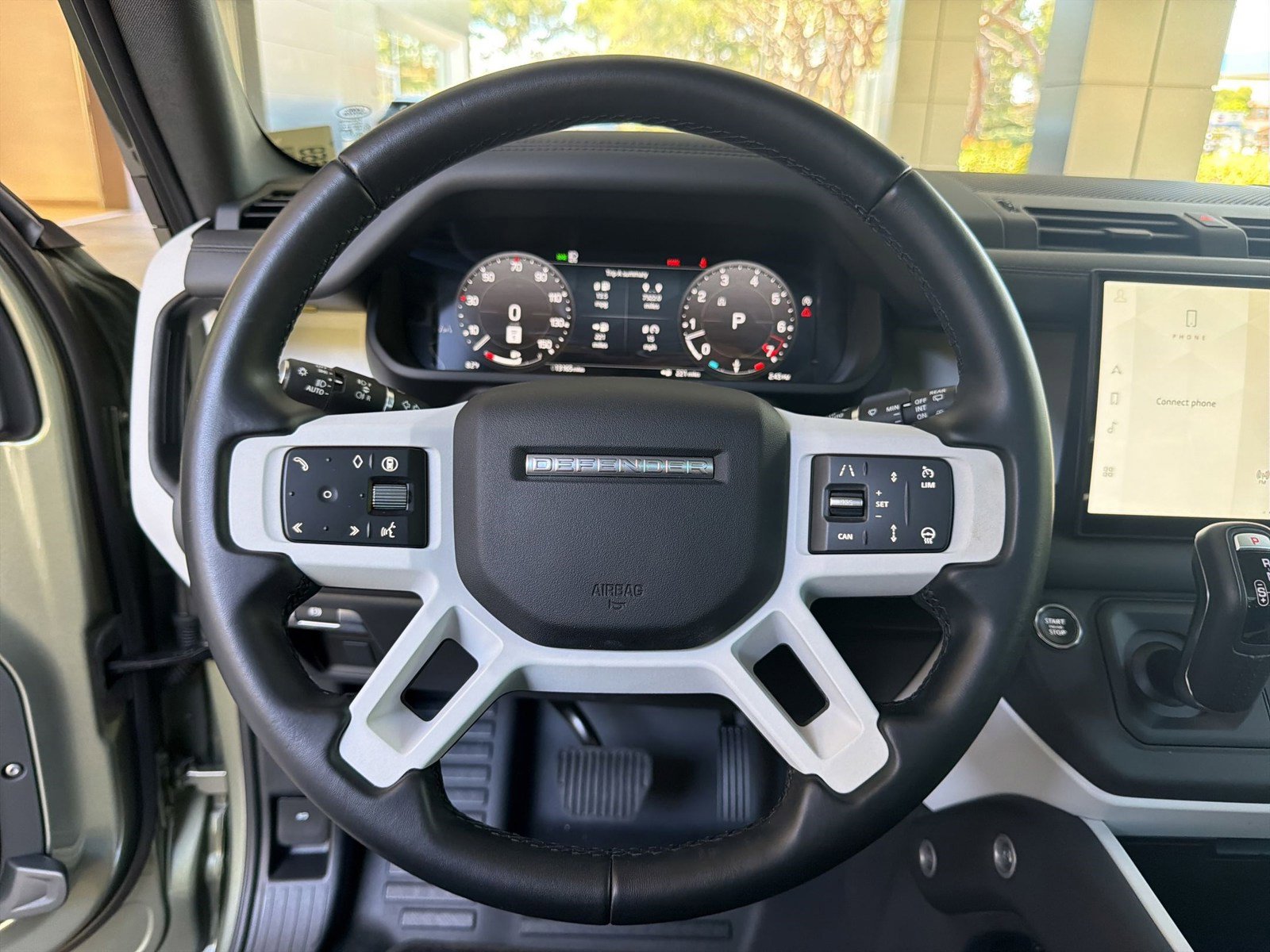 Used 2025 Land Rover Defender 110 S AWD/4WD image 18