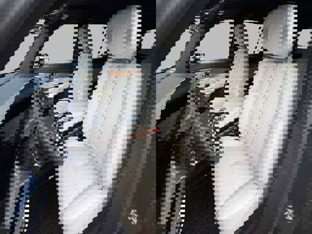 New 2026 Cadillac Vistiq Luxury w/ LPO, Floor Liner Package image 2