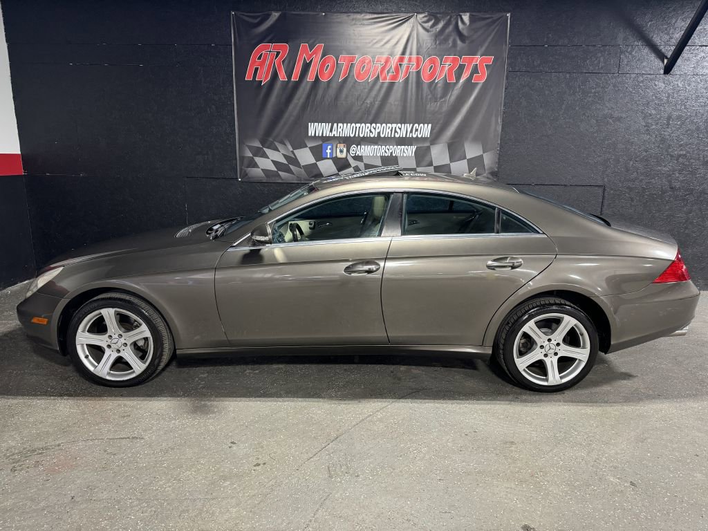 Used 2007 Mercedes-Benz CLS 550 image 2