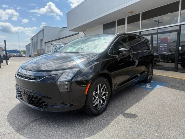 New 2027 Chrysler Pacifica Limited w/ Family Tech Group FWD image 7