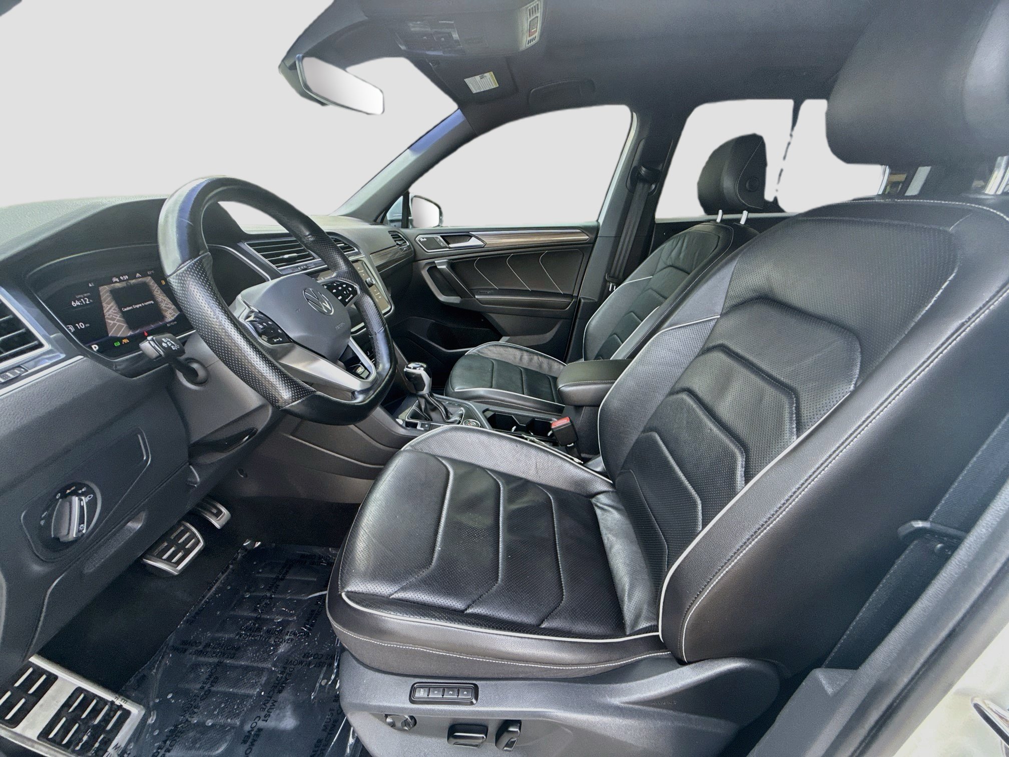 Used 2022 Volkswagen Tiguan SEL R-Line AWD/4WD image 16