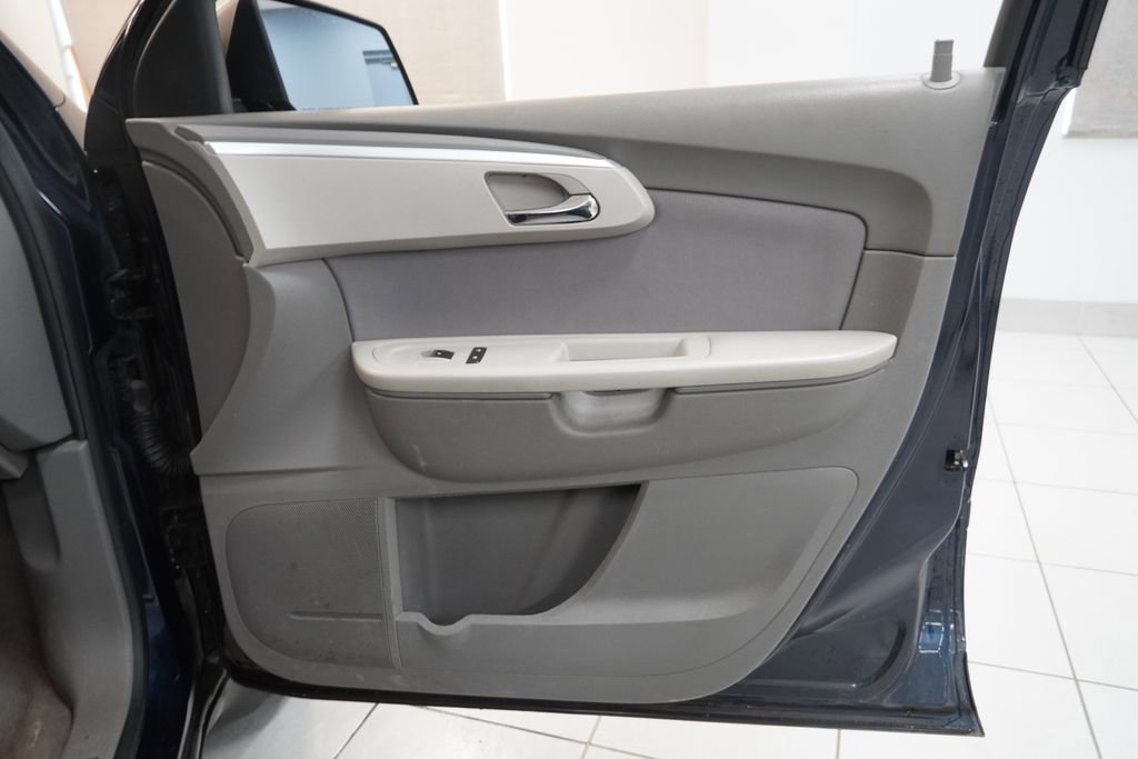 Used 2012 Chevrolet Traverse LS image 34