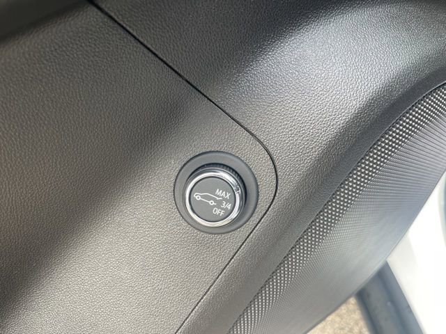 Used 2023 GMC Acadia SLE w/ Driver Convenience Package image 20