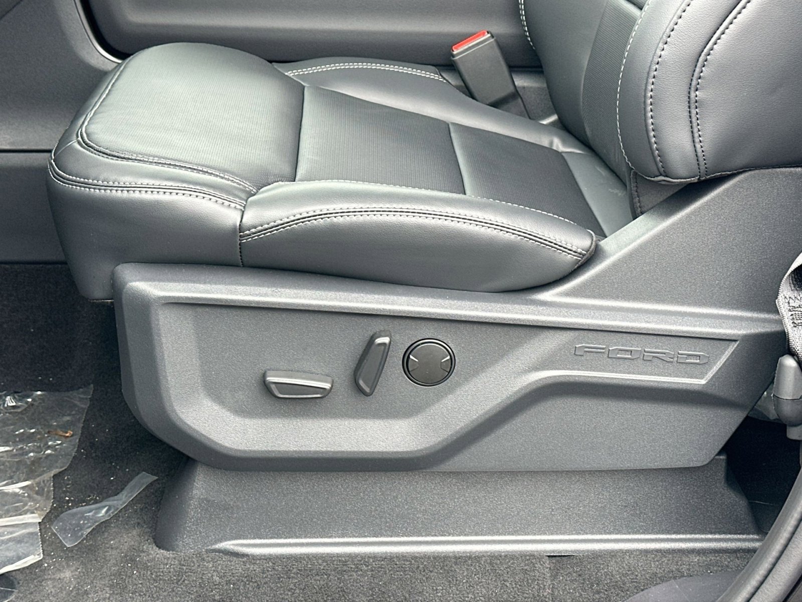 New 2026 Ford Expedition Max Platinum w/ Stealth Appearance Package image 12