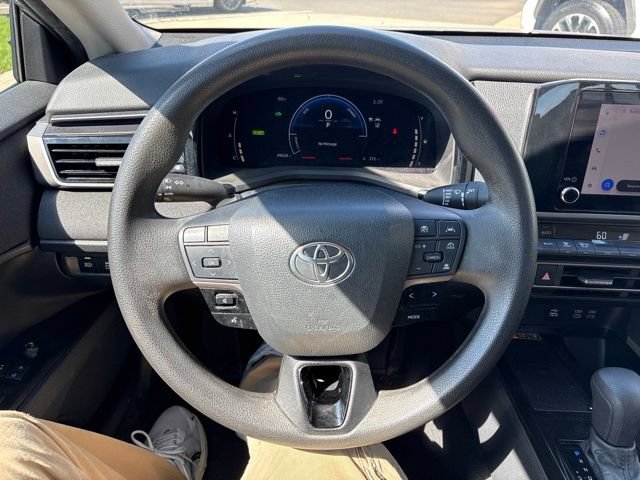 Used 2025 Toyota Camry LE FWD image 14