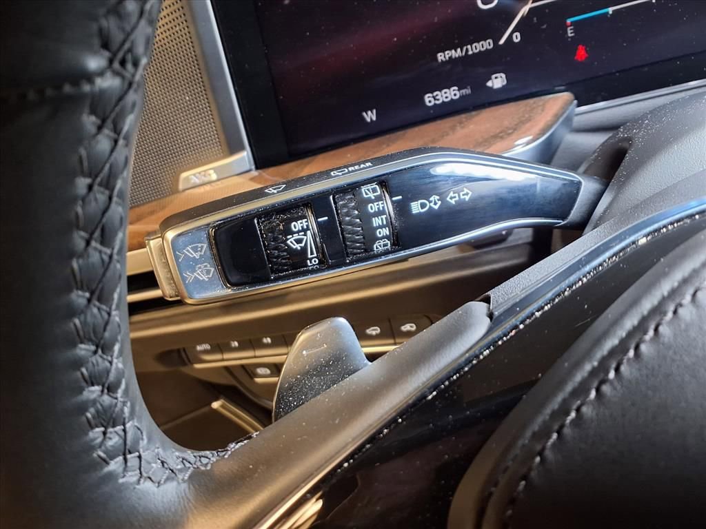 Certified 2025 Cadillac Escalade Sport Platinum image 8