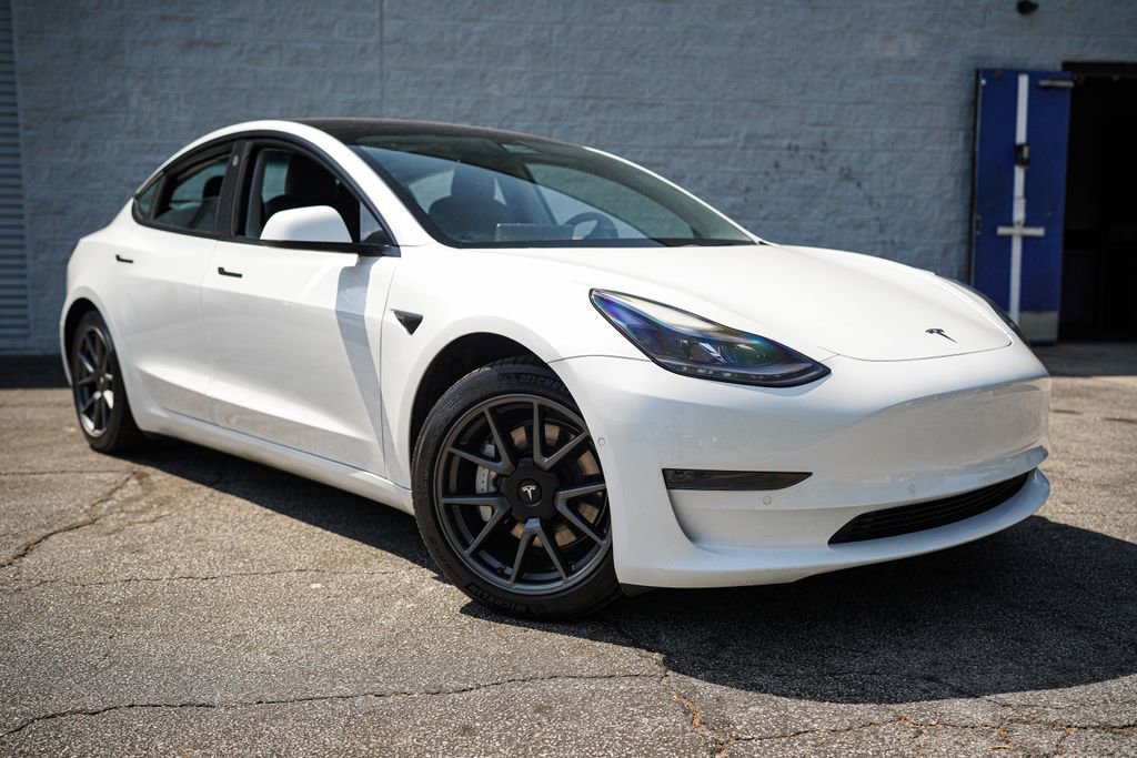 Used 2021 Tesla Model 3 Standard Range Plus RWD image 9