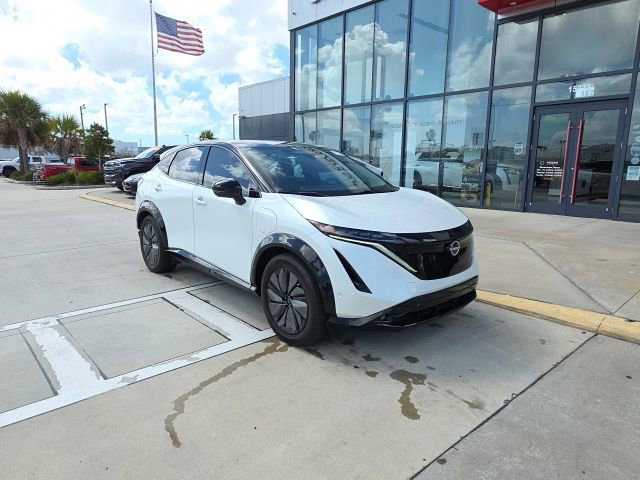 Used 2024 Nissan Ariya AWD image 2