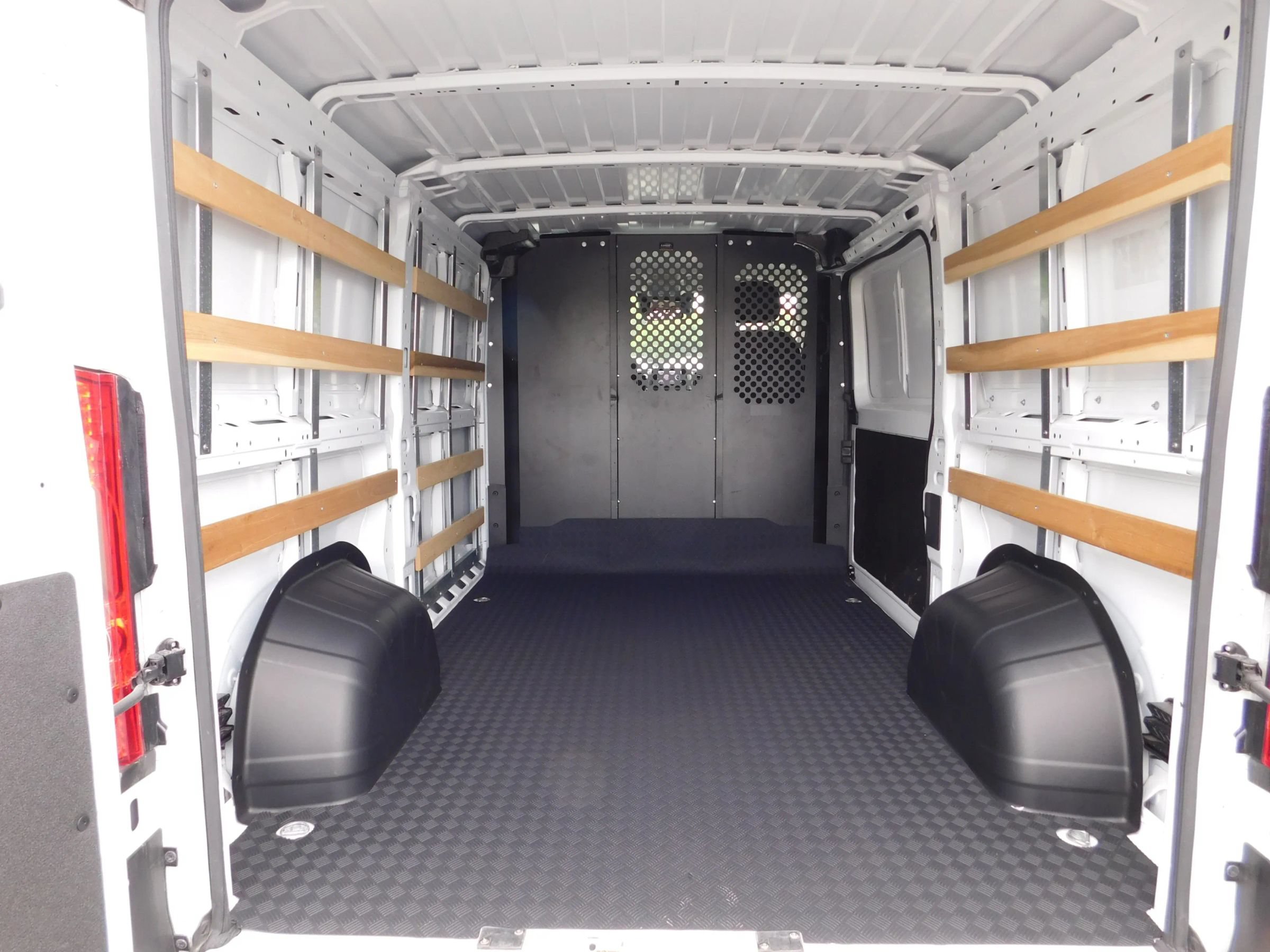 Used 2025 RAM ProMaster 2500 w/ U-Haul Equipment Group FWD image 7