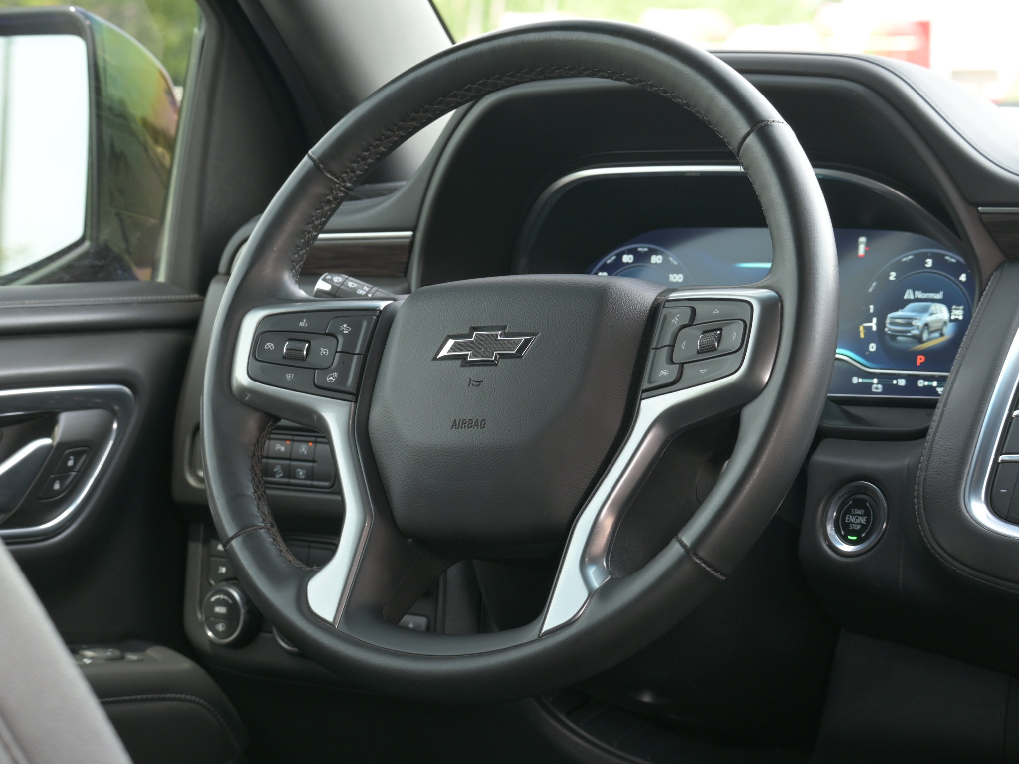 Used 2023 Chevrolet Tahoe Z71 w/ Z71 Off-Road Package AWD/4WD image 19
