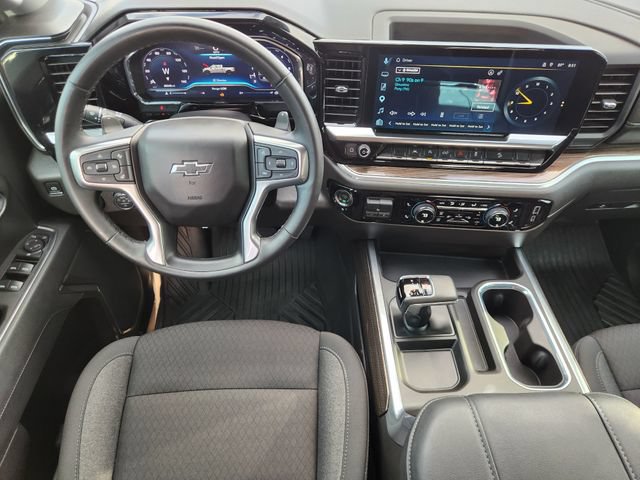 Used 2025 Chevrolet Silverado 1500 LT Trail Boss AWD/4WD image 27