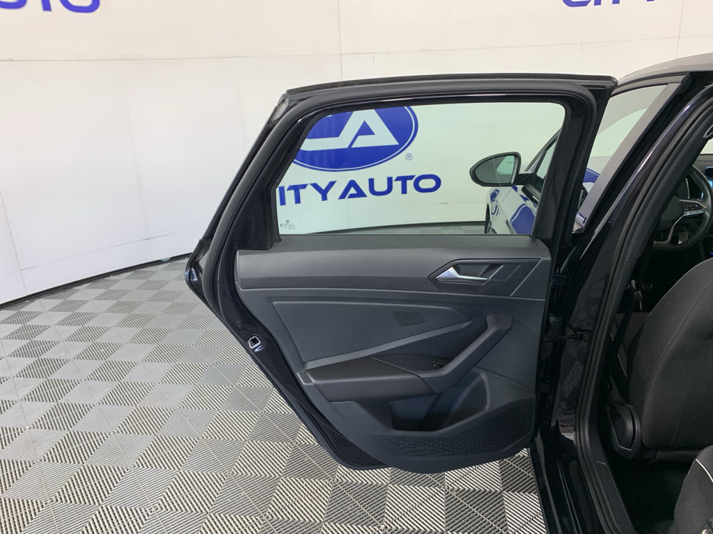 Used 2025 Volkswagen Jetta Sport FWD image 29