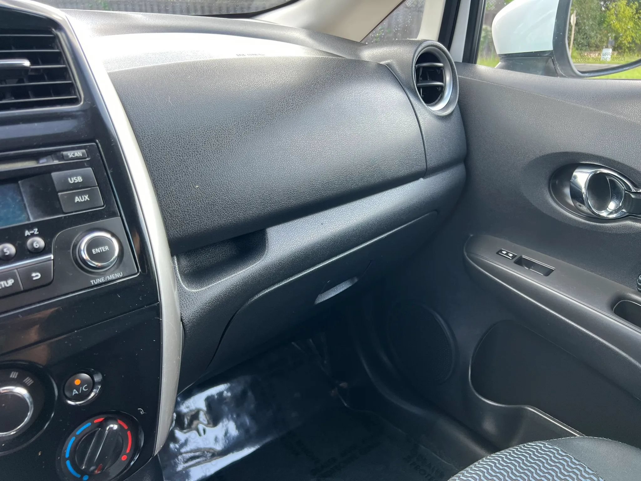 Used 2015 Nissan Versa Note SV w/ SV Appearance Package FWD image 28