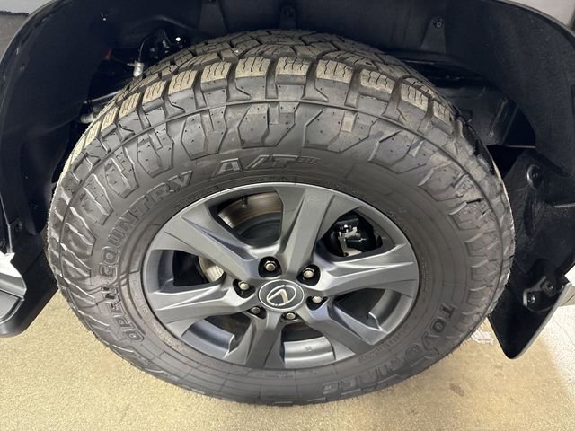 Certified 2025 Lexus LX 700h Overtrail AWD/4WD image 6