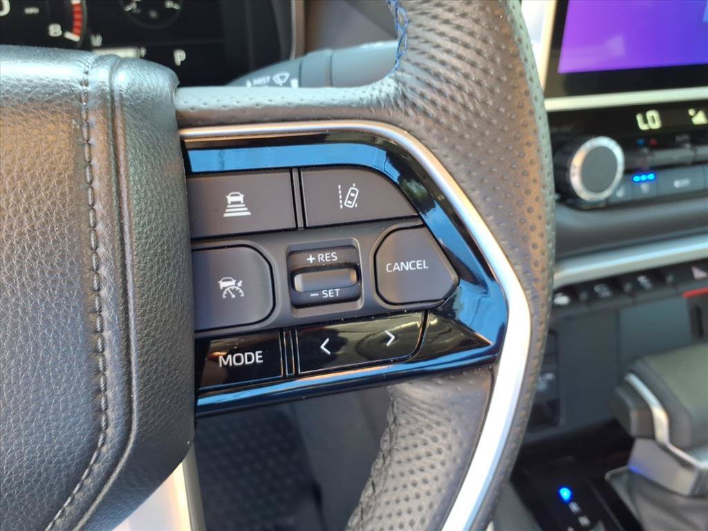 Used 2025 Toyota Tundra Platinum AWD/4WD image 31