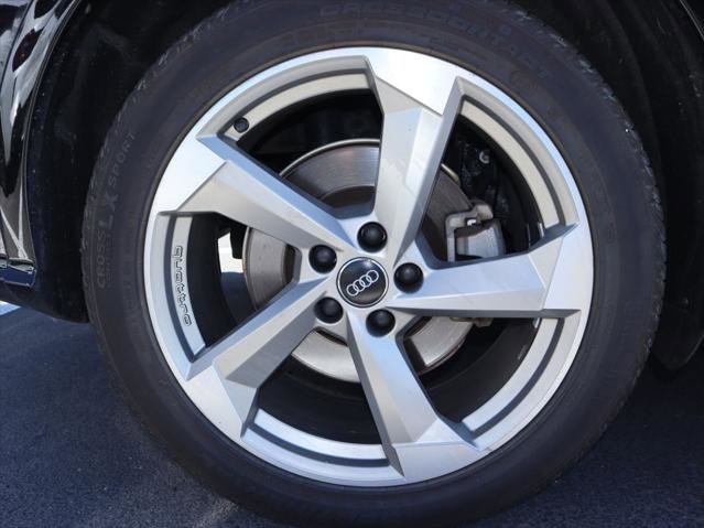 Used 2020 Audi Q5 2.0T Titanium Premium Plus w/ Premium Plus Package AWD/4WD image 16