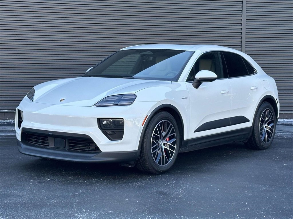 New 2025 Porsche Macan 4S Electric