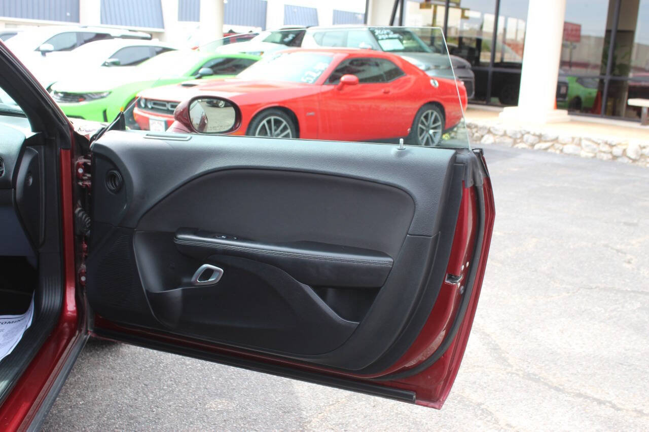 Used 2019 Dodge Challenger SXT w/ Cold Weather Group AWD/4WD image 10