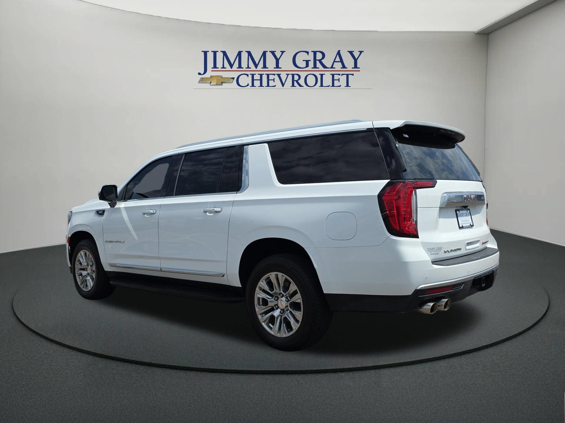 Used 2021 GMC Yukon XL Denali AWD/4WD image 3