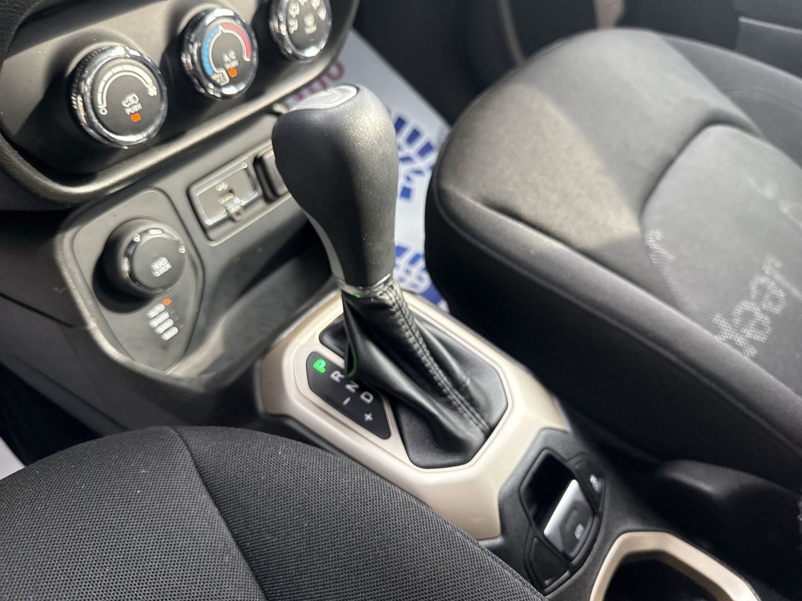 Used 2015 Jeep Renegade Sport w/ Power & Air Group AWD/4WD image 20