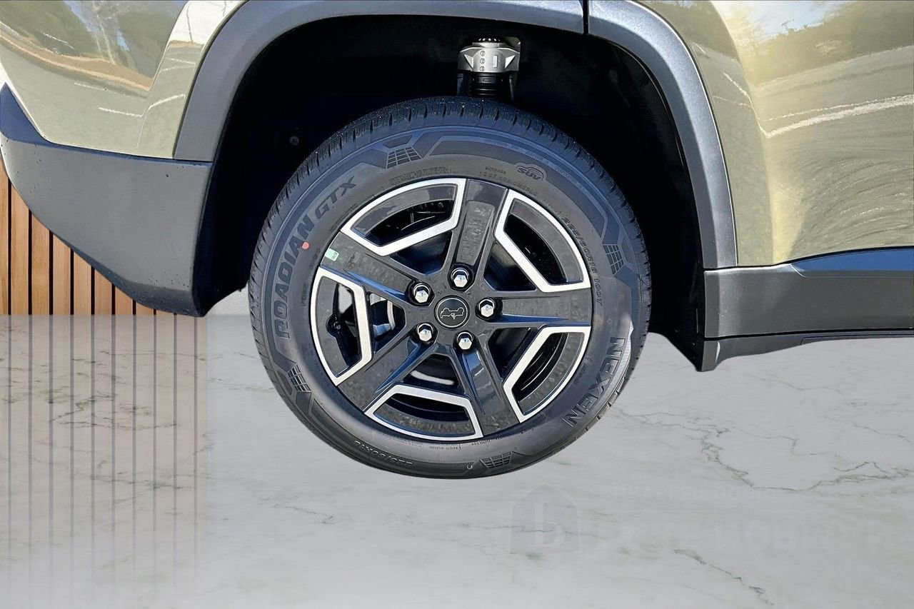 New 2026 Jeep Cherokee Laredo image 33