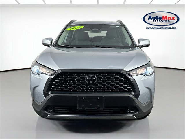 Used 2024 Toyota Corolla Cross LE image 6