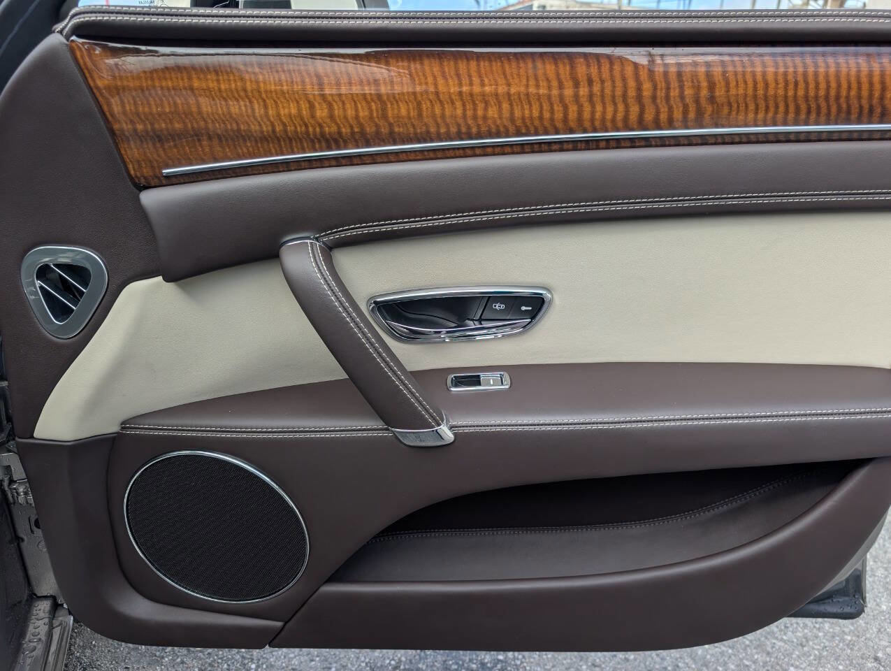 Used 2015 Bentley Flying Spur W12 AWD/4WD image 38