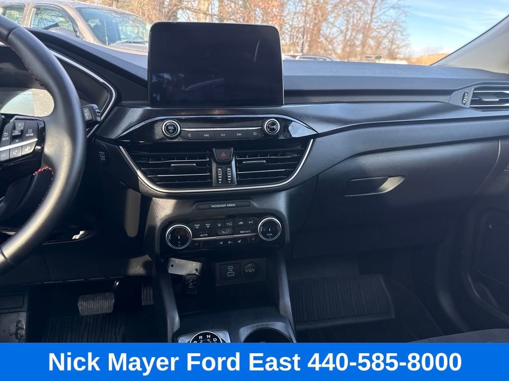 Used 2022 Ford Escape SEL w/ SEL Stealth AWD Package image 21