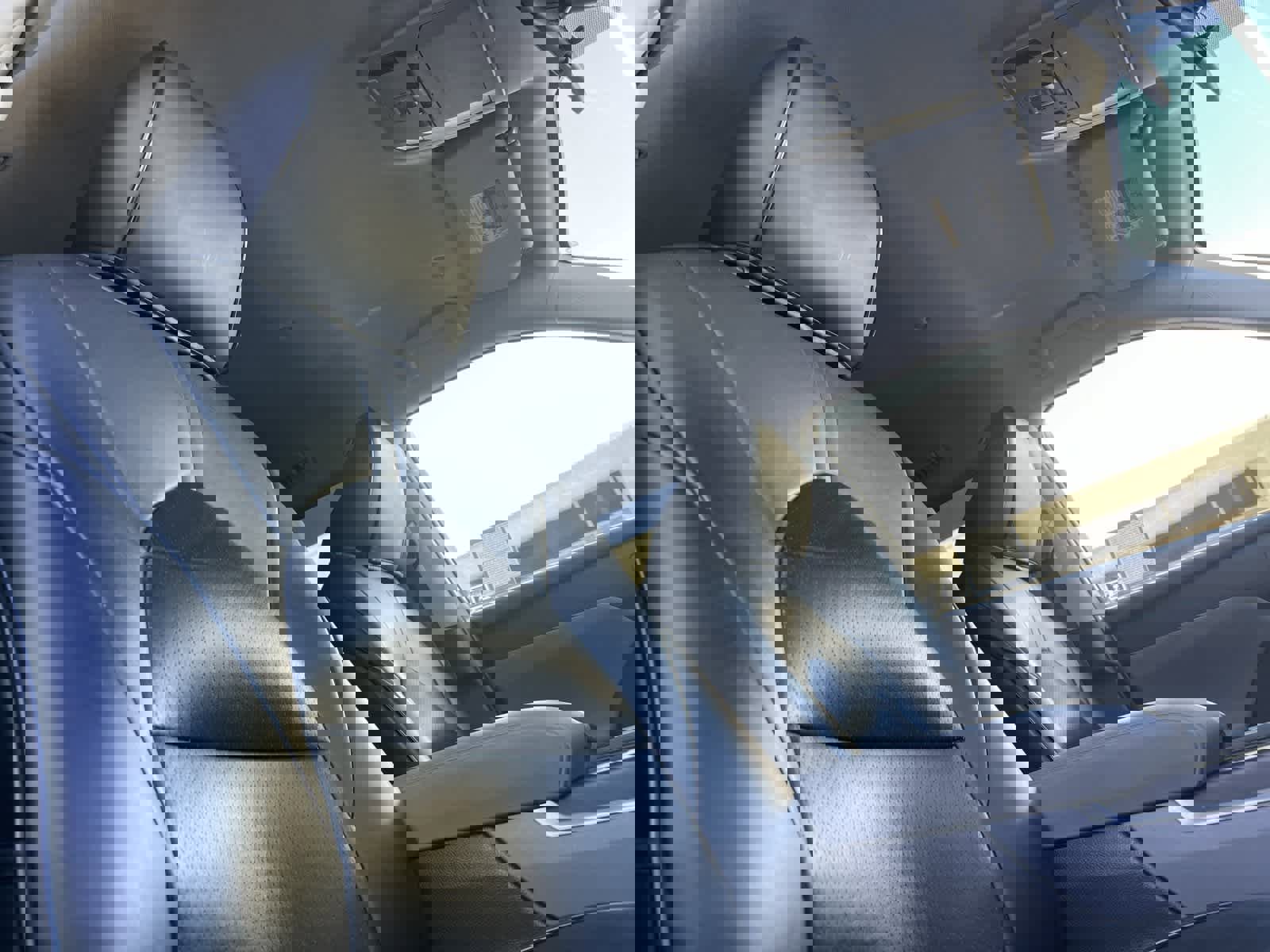 Used 2021 Toyota Highlander LE image 18