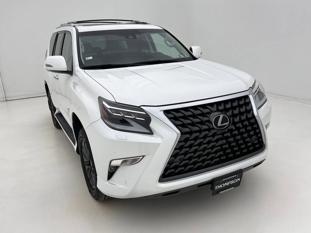 Used 2020 Lexus GX 460 Premium w/ Premium Package image 3