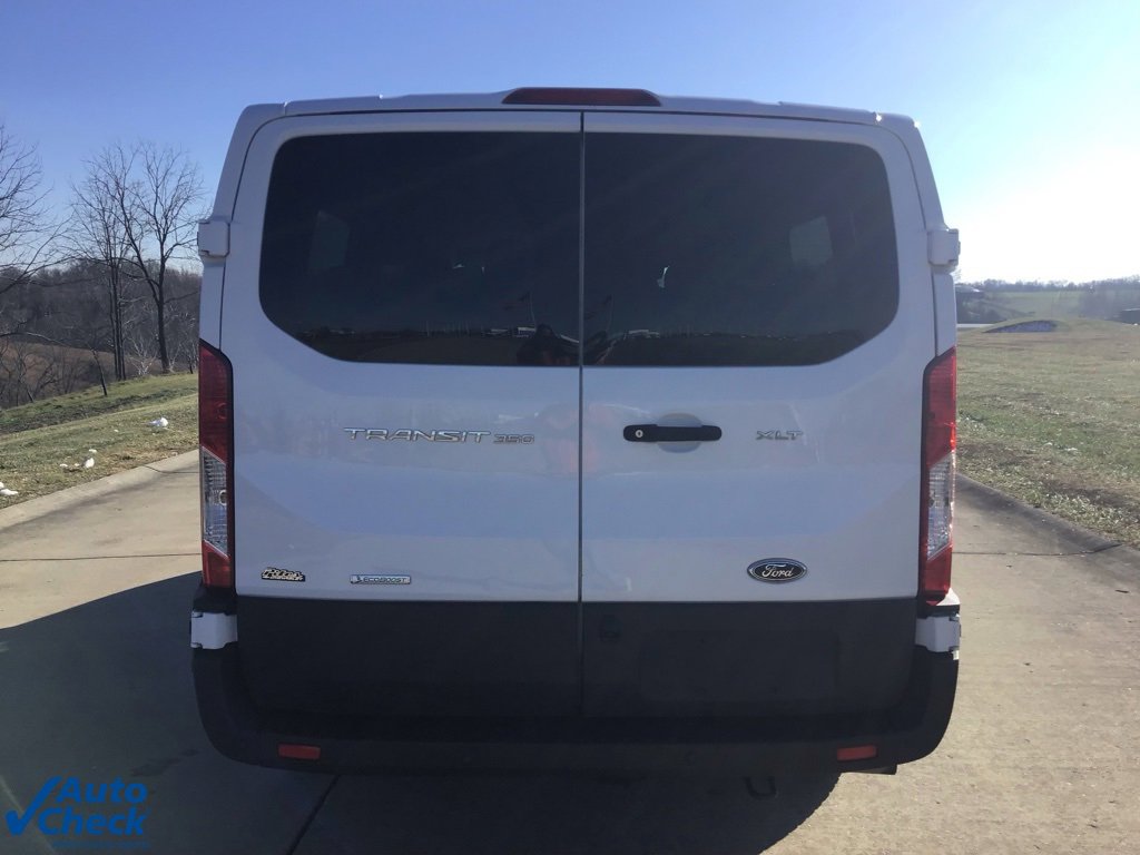 Used 2023 Ford Transit 350 XLT image 4