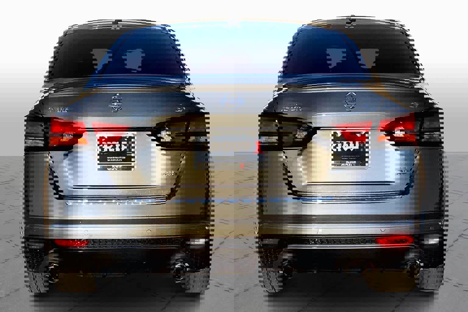 Used 2022 Nissan Altima 2.5 SV w/ SV Premium Package image 5