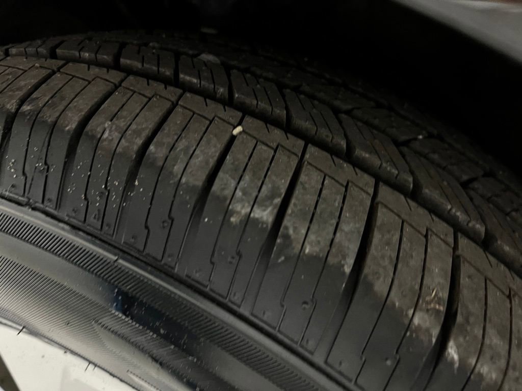 Used 2023 Kia Carnival LX image 41