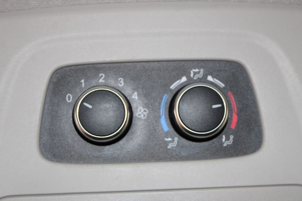Used 2024 Ford Transit 350 XLT image 41