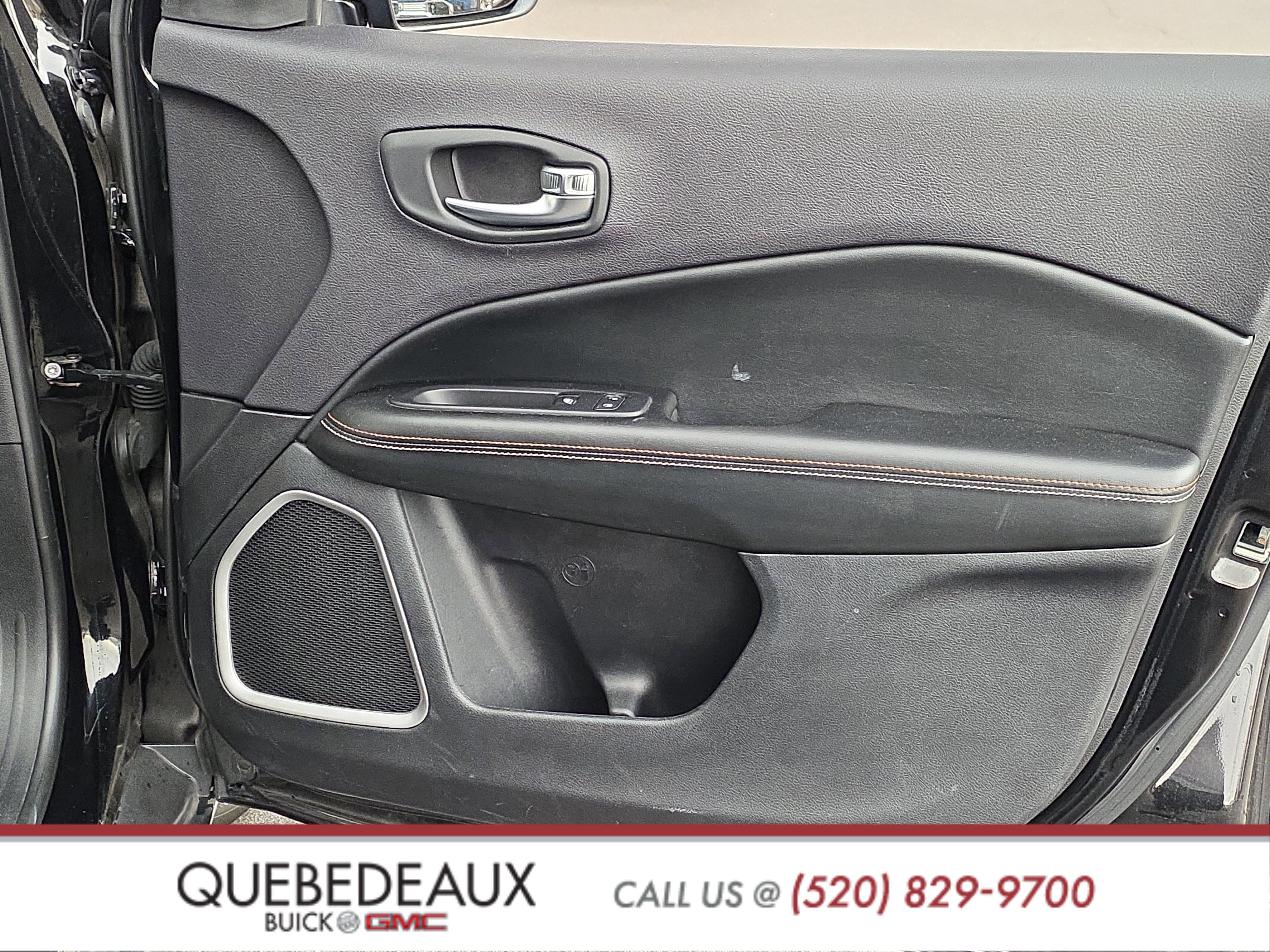 Used 2019 Jeep Compass Latitude w/ Popular Equipment Group FWD image 25