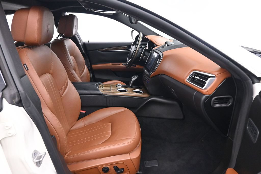 Used 2019 Maserati Ghibli S Q4 AWD/4WD image 25